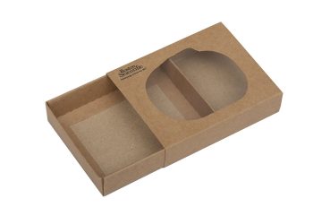 wysuwane pudełko z okienkiem w naturalnym kolorze kartonu Kraft